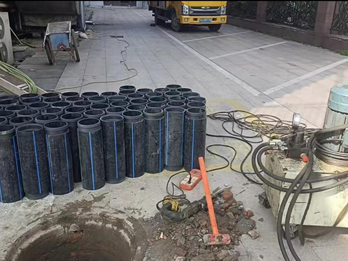 湄潭PE置换管厂家 DN315置换管 非开挖管短管置换